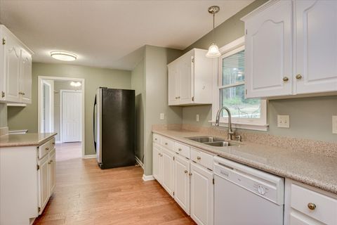 Tiny photo for 113 Oriole Road, Ninety Six, SC 29666 (MLS # 219958)
