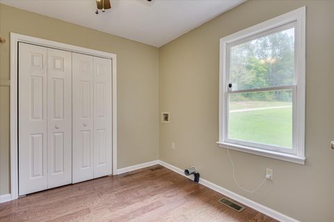 Tiny photo for 113 Oriole Road, Ninety Six, SC 29666 (MLS # 219958)