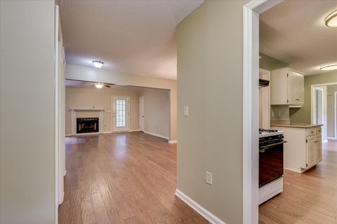 Tiny photo for 113 Oriole Road, Ninety Six, SC 29666 (MLS # 219958)