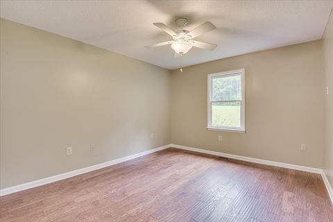 Tiny photo for 113 Oriole Road, Ninety Six, SC 29666 (MLS # 219958)