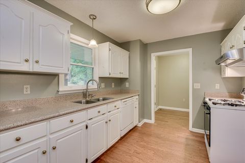 Tiny photo for 113 Oriole Road, Ninety Six, SC 29666 (MLS # 219958)