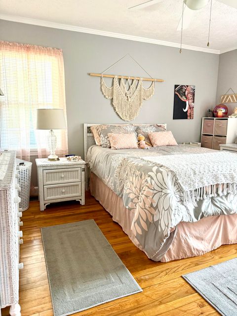 Tiny photo for 543 Jeter Street, Edgefield, SC 29824 (MLS # 221896)