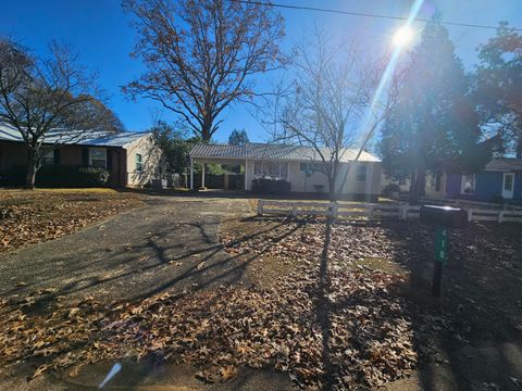 Photo of 418 Palm Drive S, Aiken, SC 29803 (MLS # 221018)