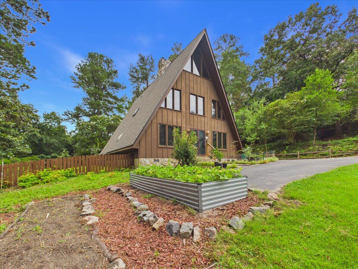 108 Ferree Place
