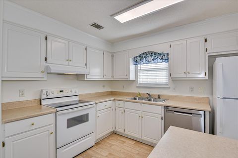 Tiny photo for 2006 Bromley Court, Augusta, GA 30909 (MLS # 221753)