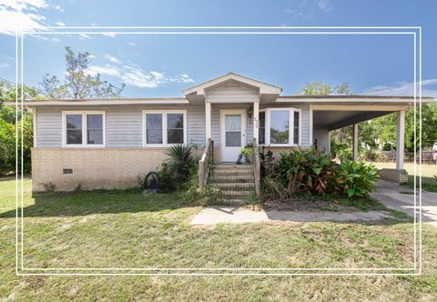 Photo of 135 Sherwood Forest Drive, Graniteville, SC 29829 (MLS # 218066) Photo of 135 Sherwood Forest Drive, Graniteville, SC 29829 (MLS # 218066)