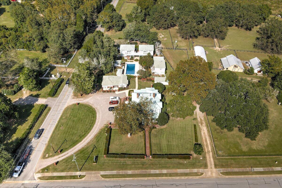 3083 Charleston Highway