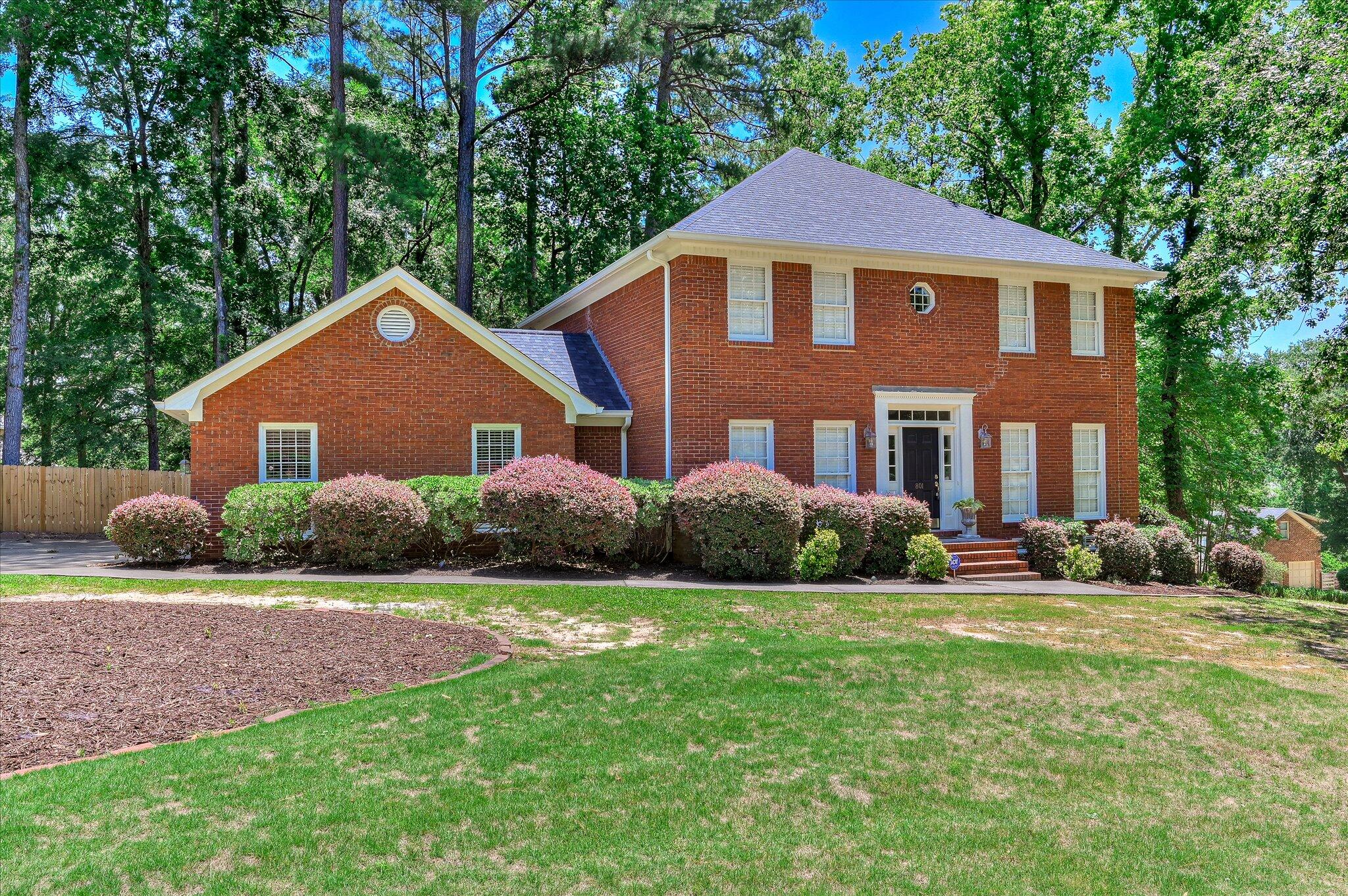 801 Deercrest Lane