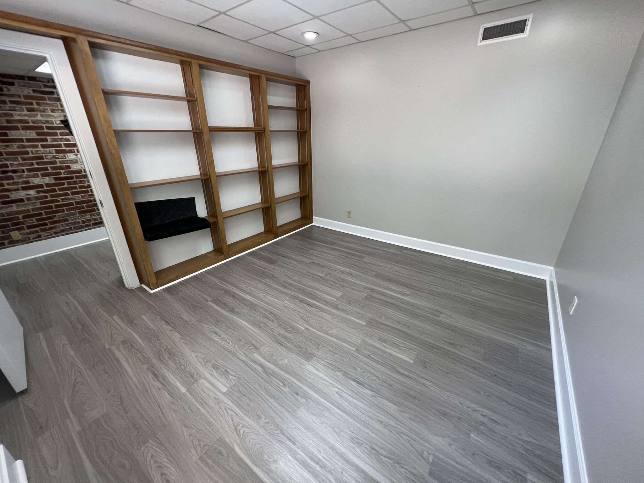 139 Waterloo Street SW Office 4