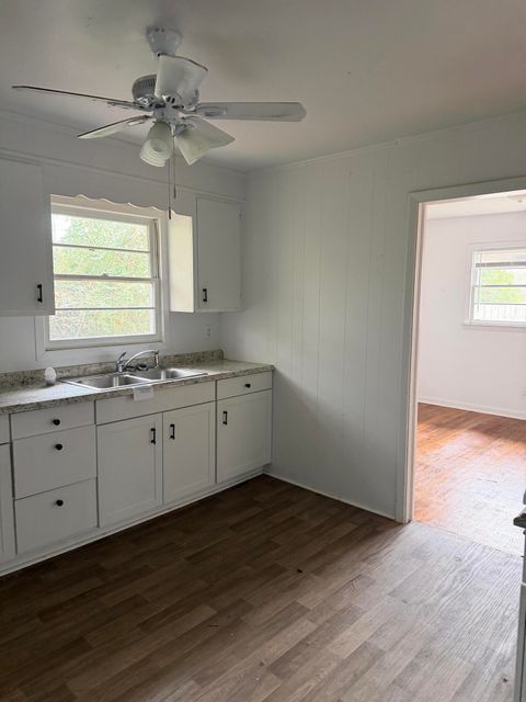 Tiny photo for 1519 Summerhill Road, North Augusta, SC 29841 (MLS # 220813)