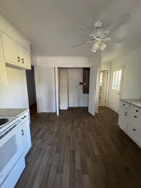 Tiny photo for 1519 Summerhill Road, North Augusta, SC 29841 (MLS # 220813)