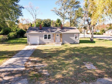 Photo of 892 Murrah Avenue, Aiken, SC 29803 (MLS # 220535)