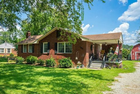 Photo of 100 Collier Street, Aiken, SC 29803 (MLS # 223071)