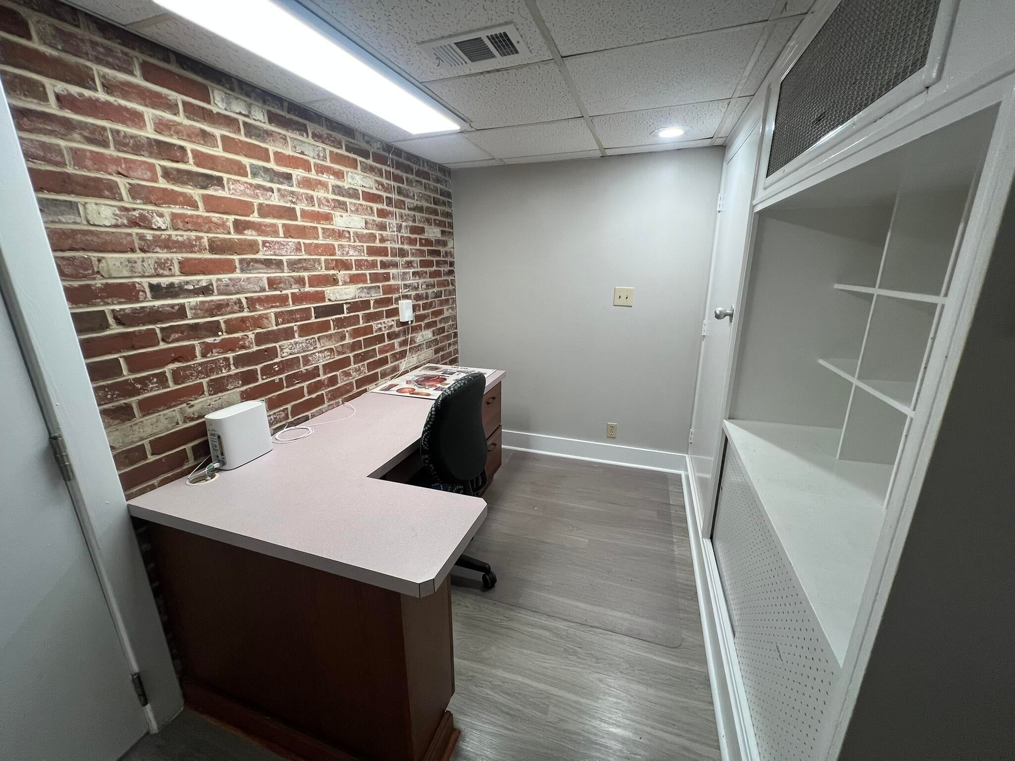 139 Waterloo Street SW Office 1