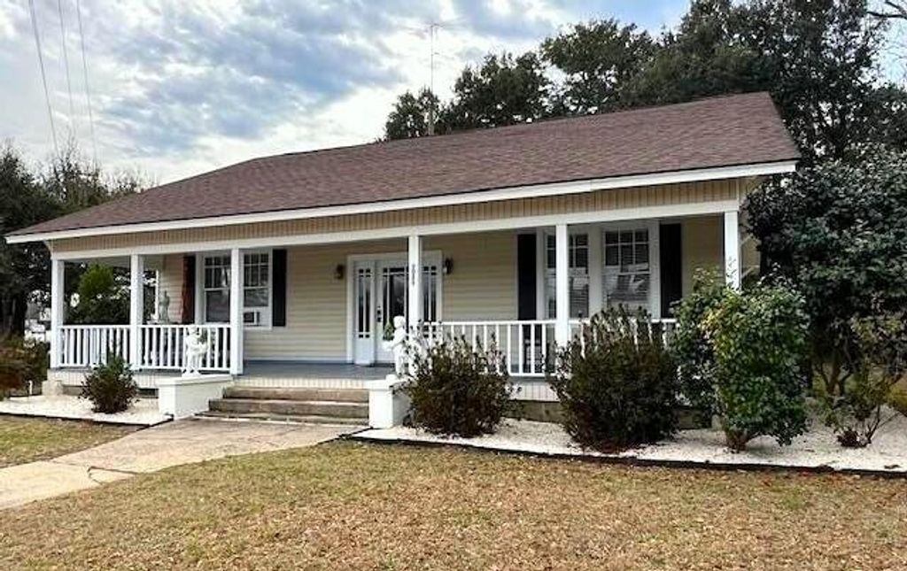 Photo for 9089 Marlboro Avenue, Barnwell, SC 29812 (MLS # 215625)