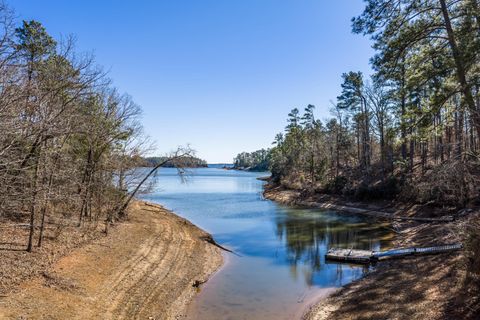 Tiny photo for 137 Memorial Drive, Mccormick, SC 29835 (MLS # 221559)