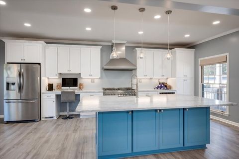 Tiny photo for 305 Kingfisher Point, Mc Cormick, SC 29835 (MLS # 215574)