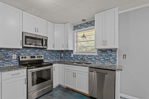 Tiny photo for 542 W Hugh Street W, North Augusta, SC 29841 (MLS # 220026)