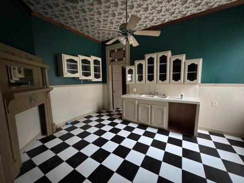 Tiny photo for 329 W Railroad Avenue, Batesburg-Leesville, SC 29006 (MLS # 220142)