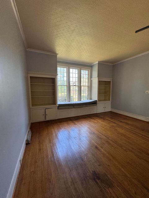 Tiny photo for 329 W Railroad Avenue, Batesburg-Leesville, SC 29006 (MLS # 220142)