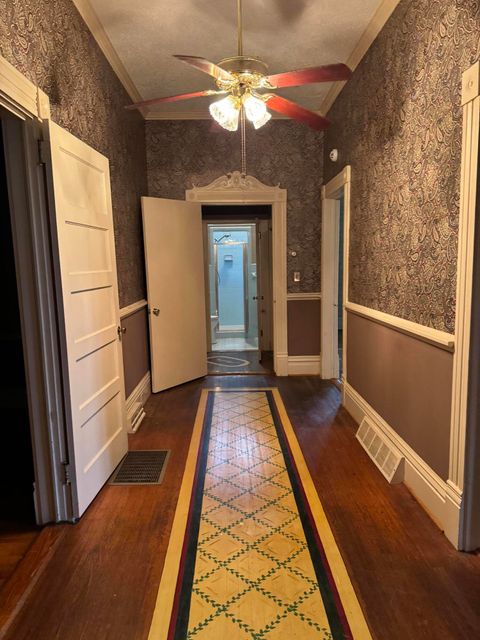 Tiny photo for 329 W Railroad Avenue, Batesburg-Leesville, SC 29006 (MLS # 220142)
