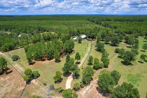 Tiny photo for 407 N Windsor Road, Windsor, SC 29856 (MLS # 216431)