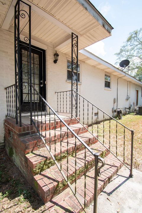 Tiny photo for 200 N Lawr Avenue, Swansea, SC 29160 (MLS # 219751)