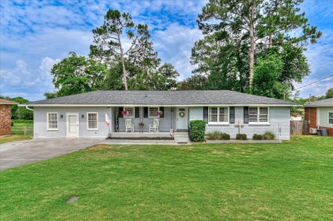 Photo of 634 Victoria Drive, North Augusta, SC 29841 (MLS # 223936)