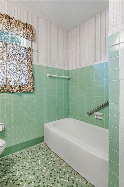 Tiny photo for 900 Naples Avenue, Cayce, SC 29033 (MLS # 221902)