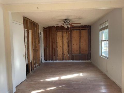 Tiny photo for 150 Keith Circle, Williston, SC 29853 (MLS # 221568)