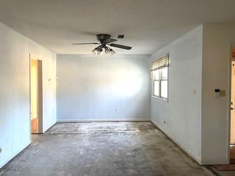 Tiny photo for 150 Keith Circle, Williston, SC 29853 (MLS # 221568)