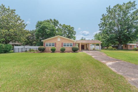 Photo of 61 Bignon Street, Barnwell, SC 29812 (MLS # 215814) Photo of 61 Bignon Street, Barnwell, SC 29812 (MLS # 215814)