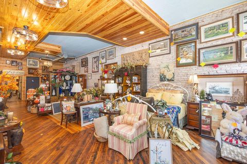 Tiny photo for 303 Main Street, Edgefield, SC 29824 (MLS # 219342)