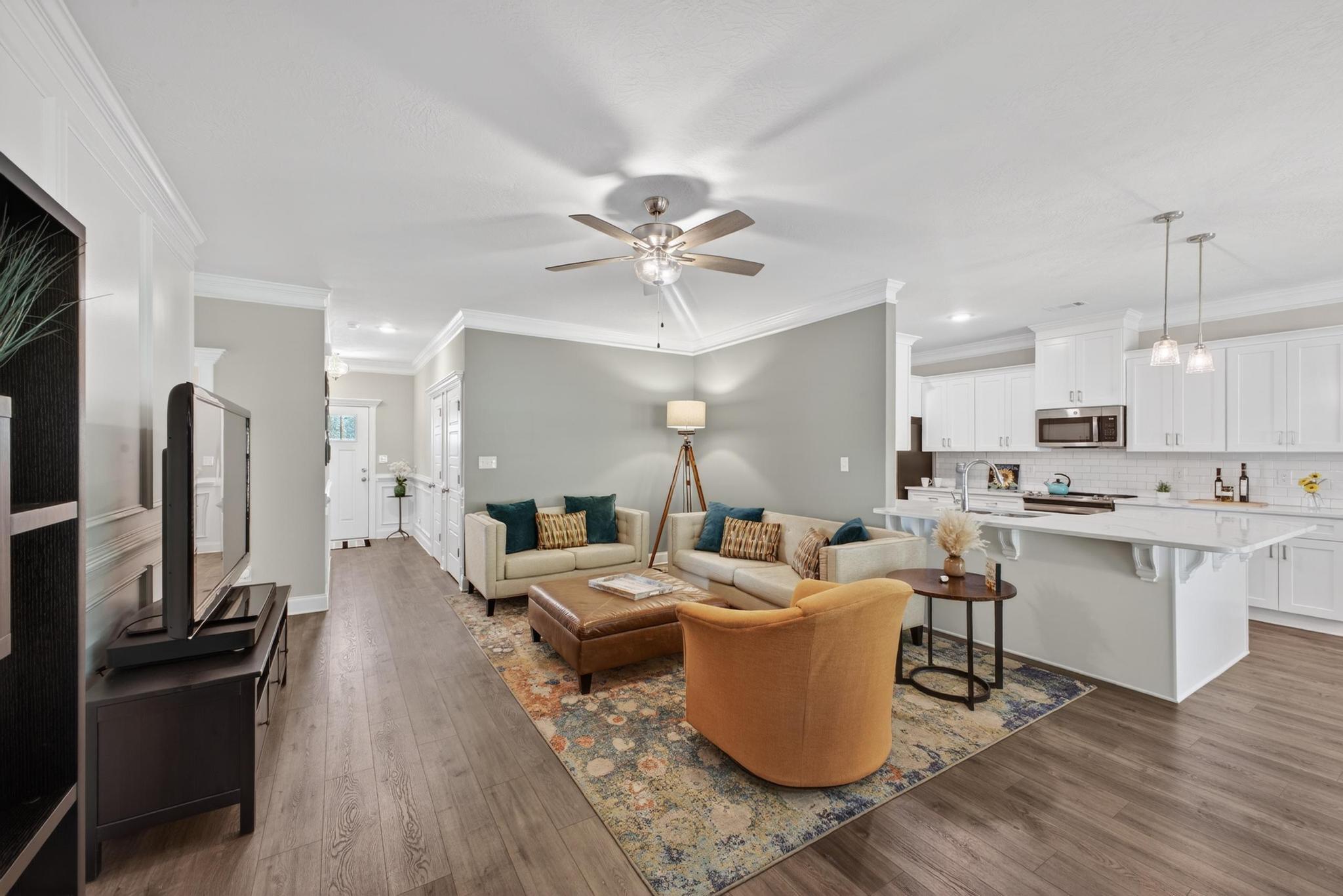 444 Longford Street