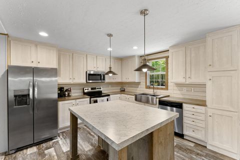 Tiny photo for 340 Springflower Road, Wagener, SC 29164 (MLS # 216951)