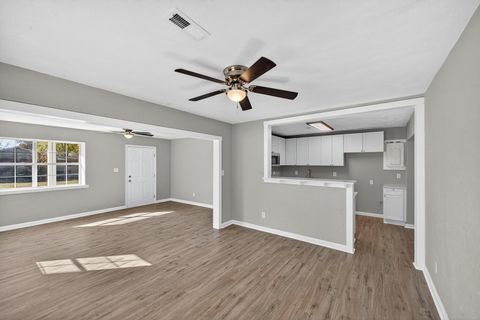 Tiny photo for 500 Tennessee Avenue, New Ellenton, SC 29809 (MLS # 220341)