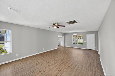 Tiny photo for 500 Tennessee Avenue, New Ellenton, SC 29809 (MLS # 220341)