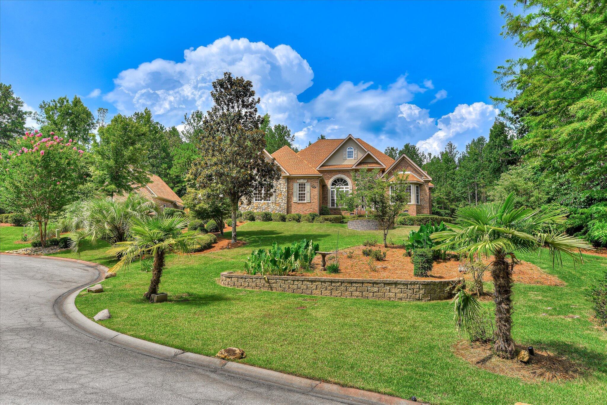 1062 Longstreet Place