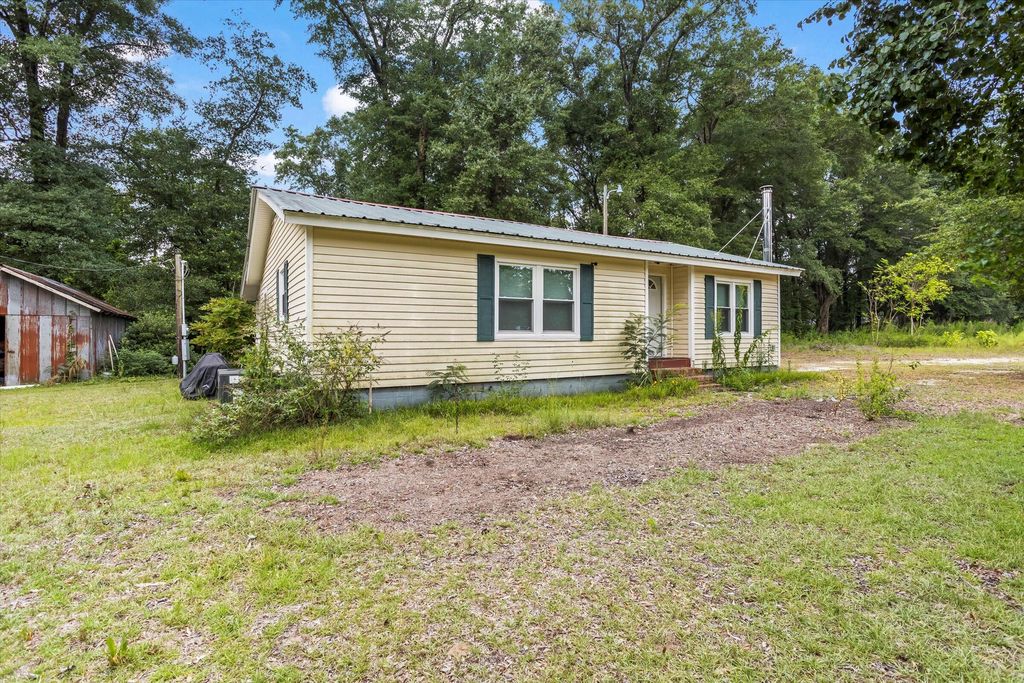 Photo for 92 Alex Lane, Bamberg, SC 29003 (MLS # 218353)