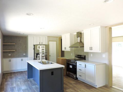 Tiny photo for 818 White Pond Road, Williston, SC 29853 (MLS # 216279)