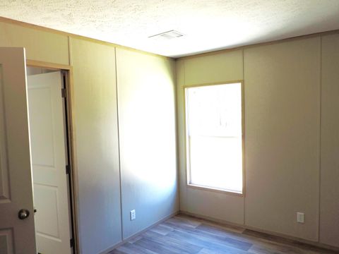 Tiny photo for 818 White Pond Road, Williston, SC 29853 (MLS # 216279)