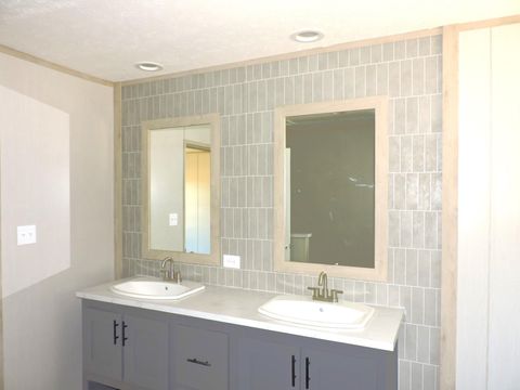 Tiny photo for 818 White Pond Road, Williston, SC 29853 (MLS # 216279)