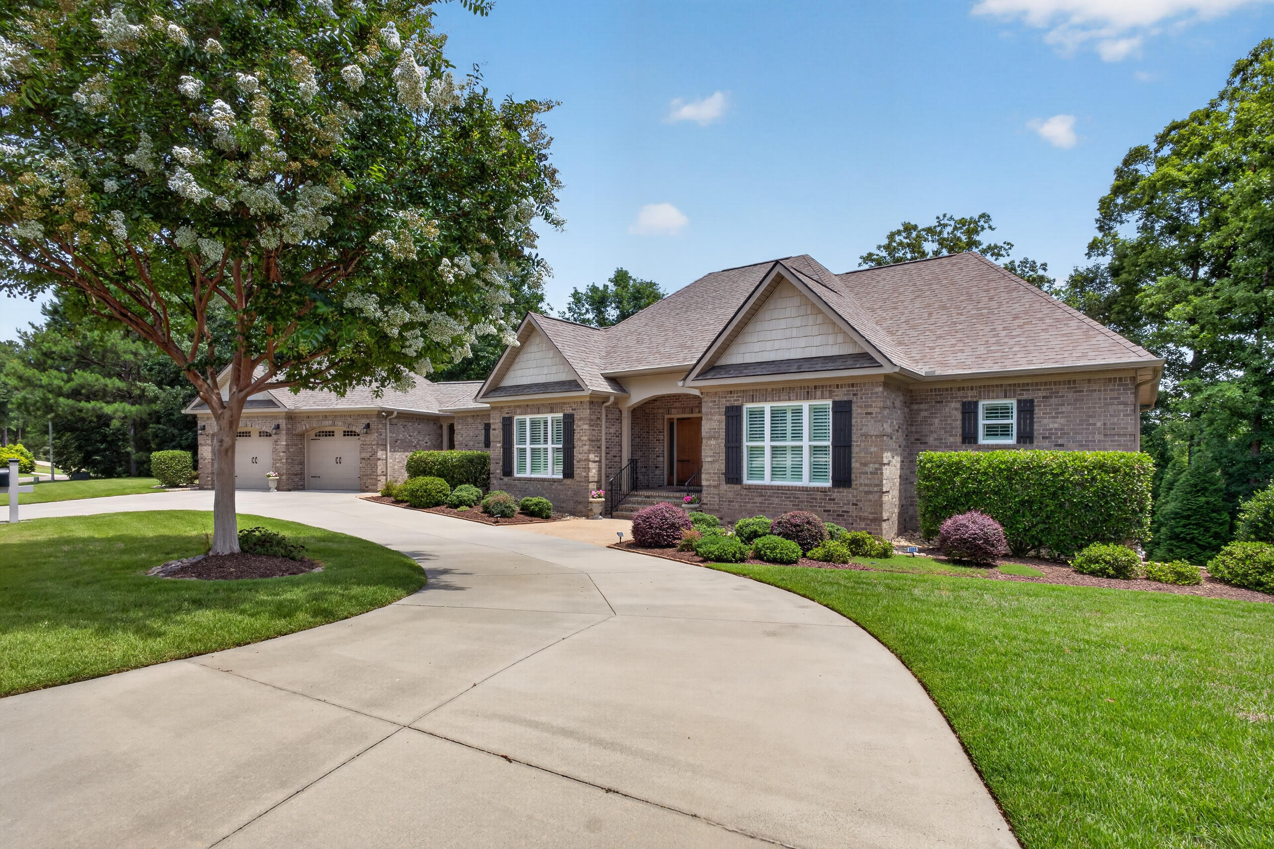 156 Quiet Oak Court