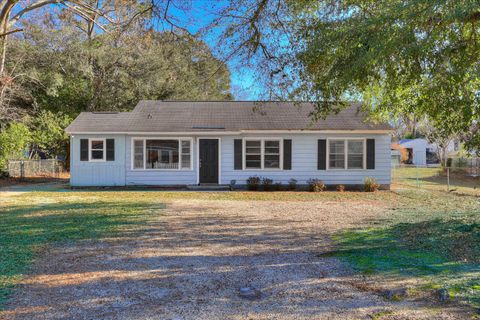 Photo of 924 Robinhood Trail, Aiken, SC 29803 (MLS # 215269)