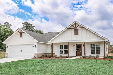 Photo of 20 Blackberry Lane, Trenton, SC 29847 (MLS # 215777) Photo of 20 Blackberry Lane, Trenton, SC 29847 (MLS # 215777)