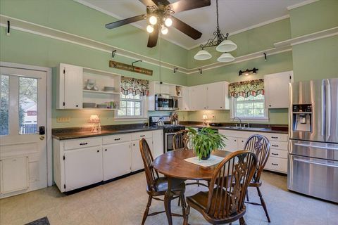 Tiny photo for 501 Buncombe Street, Edgefield, SC 29824 (MLS # 214829)