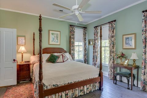 Tiny photo for 501 Buncombe Street, Edgefield, SC 29824 (MLS # 214829)