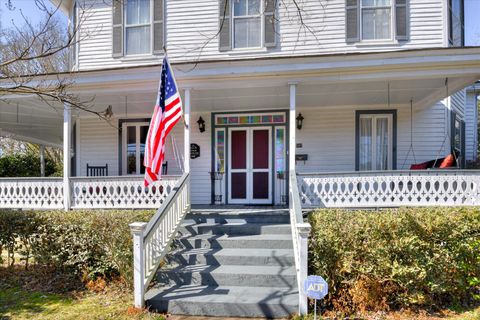 Tiny photo for 501 Buncombe Street, Edgefield, SC 29824 (MLS # 214829)