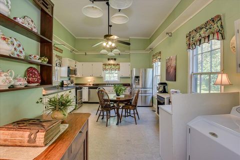 Tiny photo for 501 Buncombe Street, Edgefield, SC 29824 (MLS # 214829)