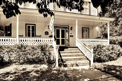 Photo of 501 Buncombe Street, Edgefield, SC 29824 (MLS # 214829)